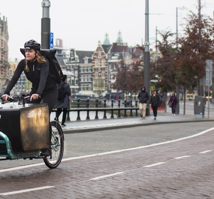 https://www.emerce.nl/content/uploads/2019/12/HM-x-Fietskoeriers.nl-178296-430x400.jpg