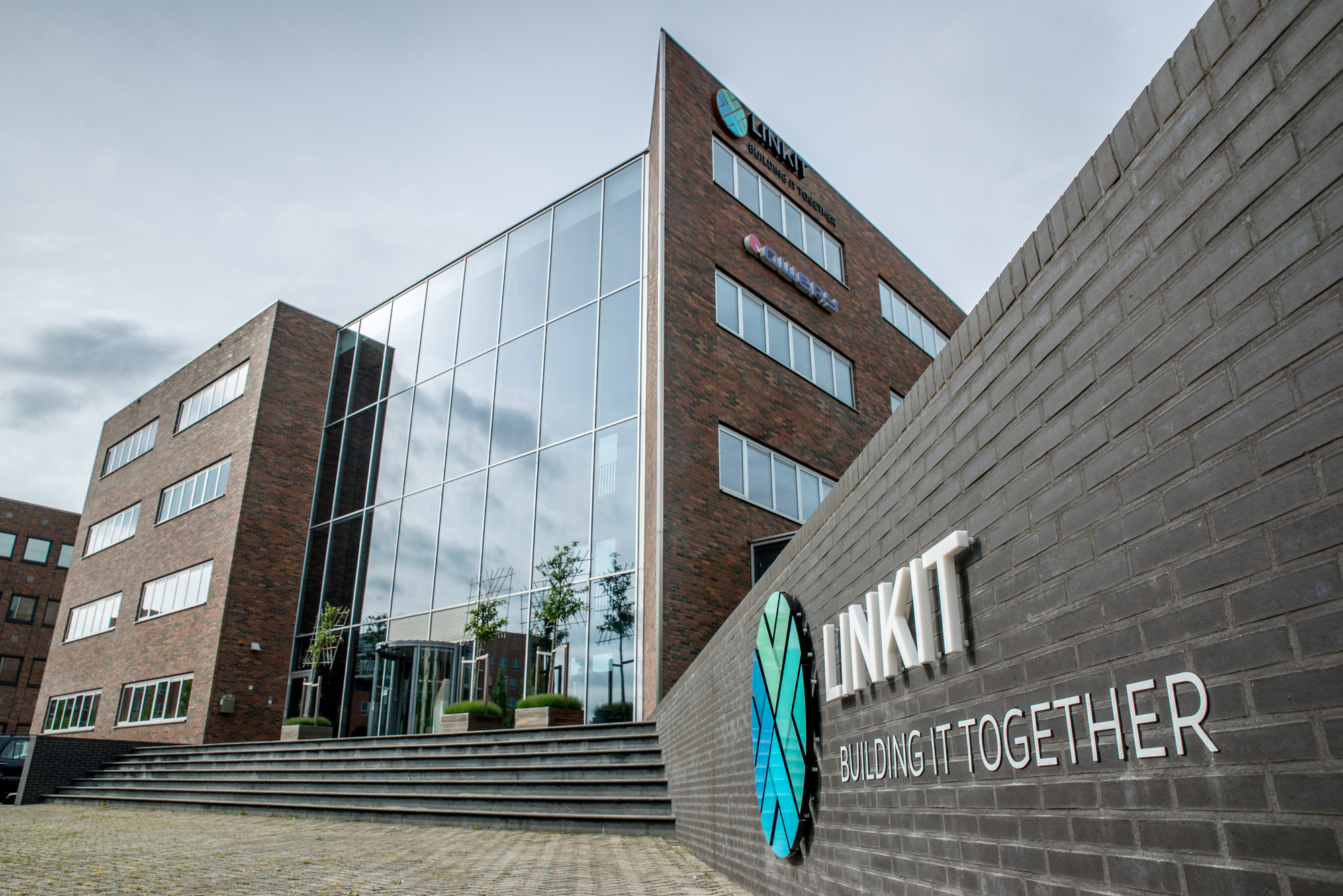 Consortium LINKIT, Bartosz en DiVetro wint aanbesteding Justitie en ...