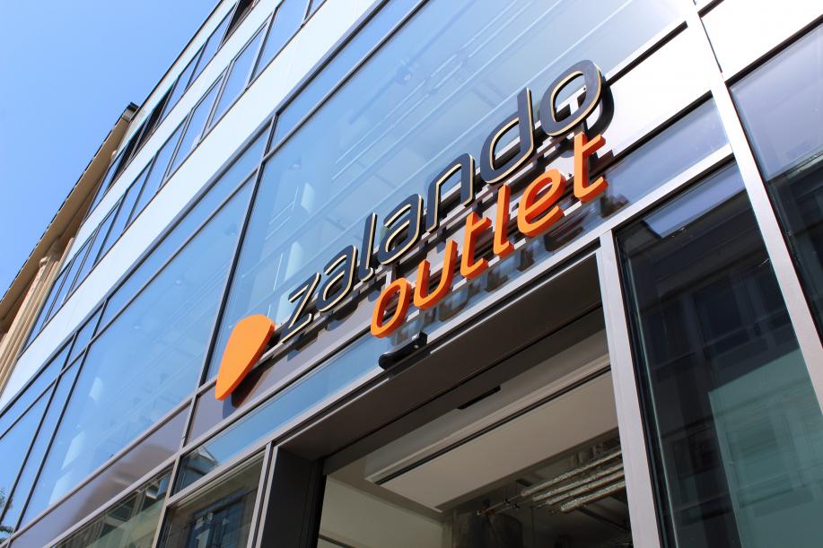 Zalando Nederland viert 10jarig jubileum met nieuwe campagne Emerce Zalando Nederland viert 10jarig jubileum met nieuwe campagne Emerce
