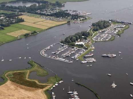 Watersport community stapt volmondig in 1.5 meter oplossing Blue Water App via platform Symbid