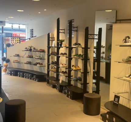 Zwart wasmiddel Dominant Online Schoenenwinkel Lureaux Opent Eerste Pop-Up Store - Emerce