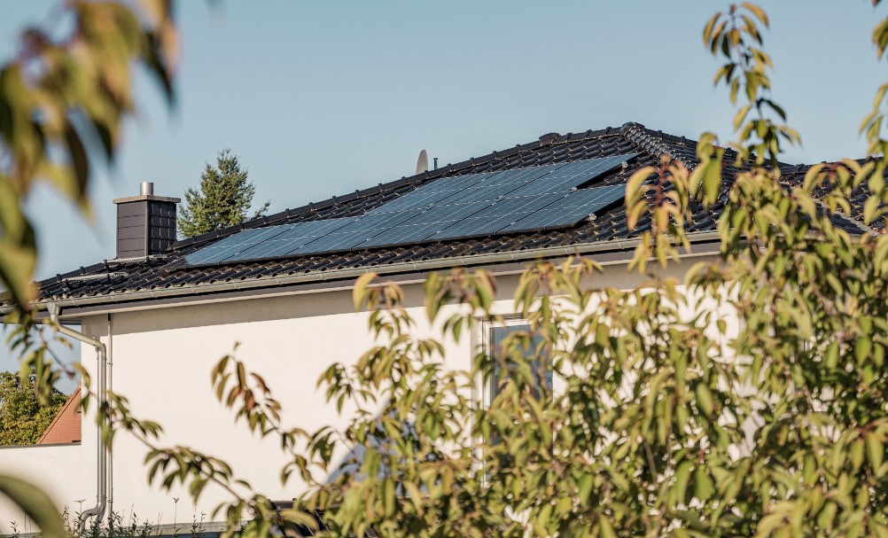 Europas største marked for solcellepaneler lanseres med abonnementsmodell i Nederland