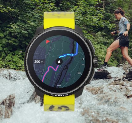 Suunto introduceert de Suunto Race een sporthorloge met amoled